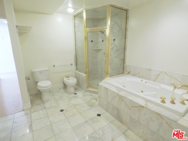 3 Bed Home for Sale in Beverly Hills, California