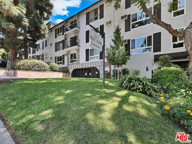 1 Bed Home for Sale in West Hollywood, California