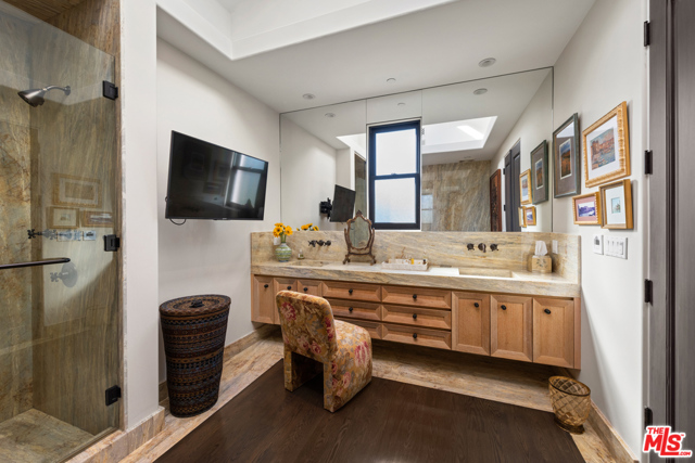 4 Bed Home for Sale in Beverly Hills, California