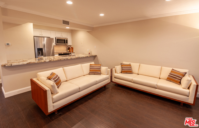 1 Bed Home for Sale in Encino, California