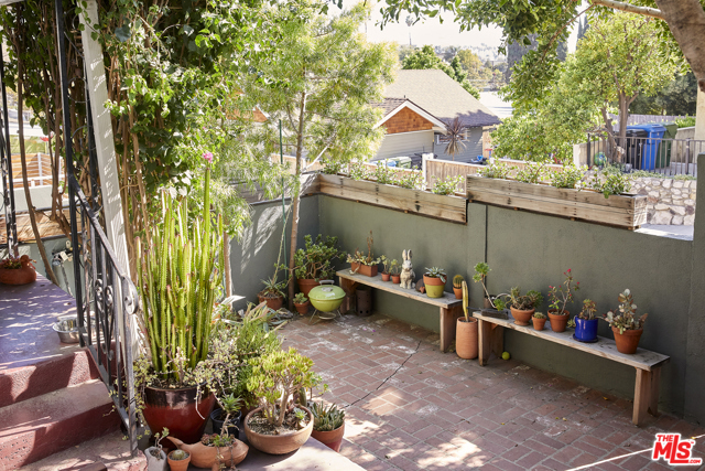 2 Bed Home for Sale in Los Angeles, California