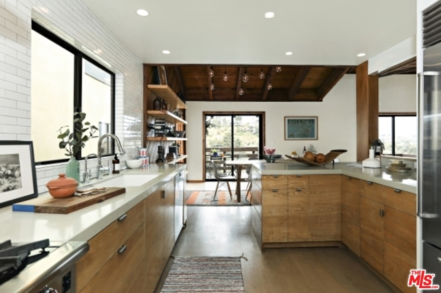 5 Bed Home for Sale in Los Angeles, California