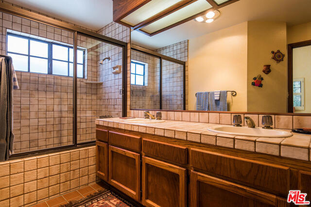 716 BROADWAY, Redondo Beach, California 90277, 3 Bedrooms Bedrooms, ,2 BathroomsBathrooms,Residential,Sold,BROADWAY,17227930