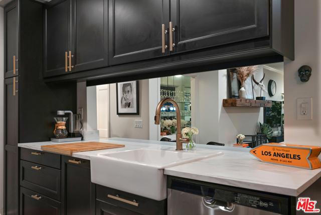 1 Bed Home for Sale in Los Angeles, California