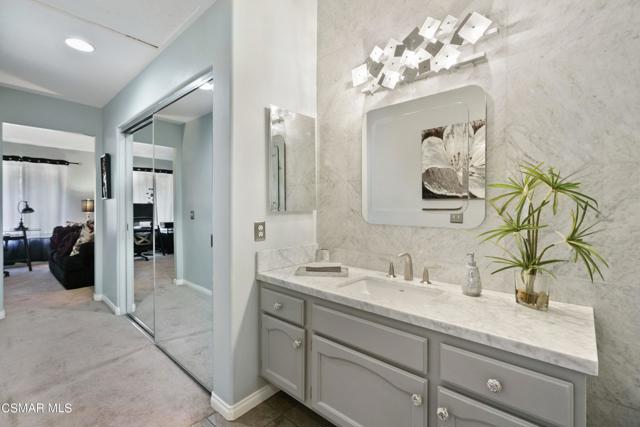 2 Bed Home for Sale in Oak Park, California