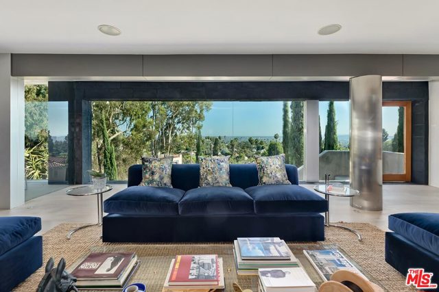 3 Bed Home for Sale in Los Angeles, California