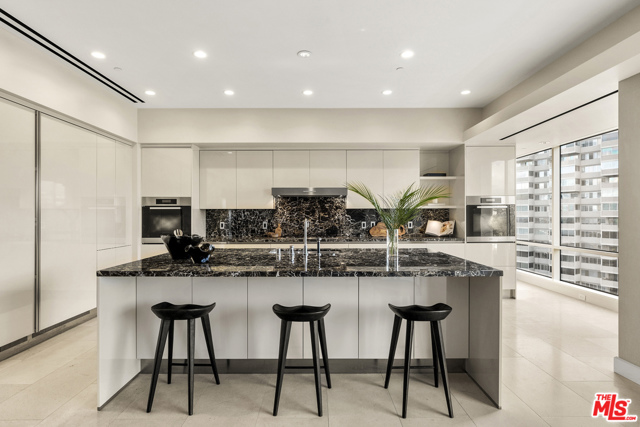4 Bed Home for Sale in Los Angeles, California