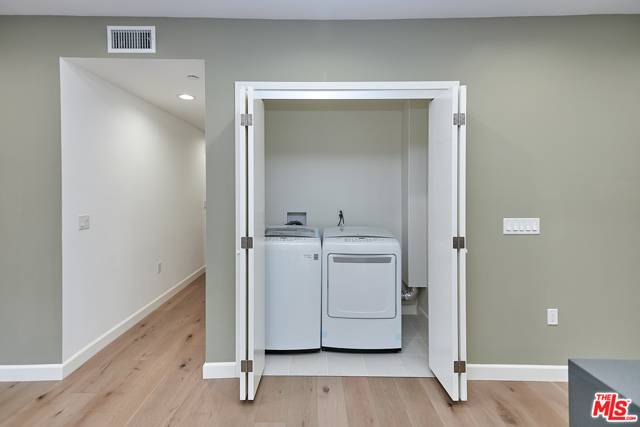 2 Bed Home for Sale in Los Angeles, California