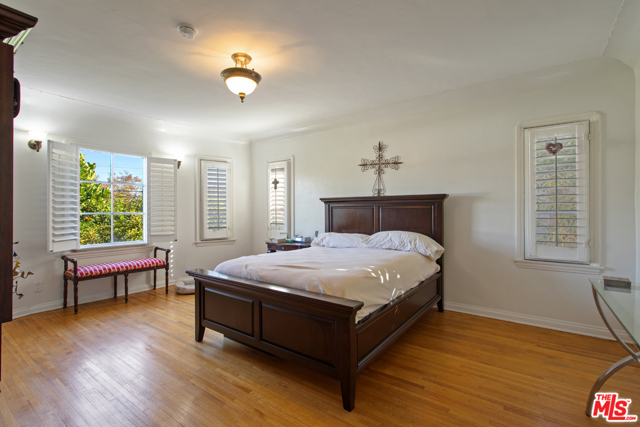  Income Home for Sale in Beverly Hills, California