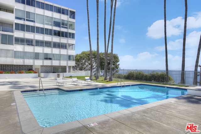1 Bed Home for Sale in Pacific Palisades, California