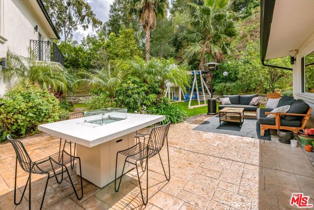 4 Bed Home for Sale in Sherman Oaks, California