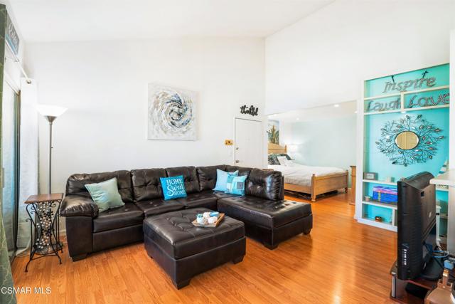 1 Bed Home for Sale in Agoura Hills, California