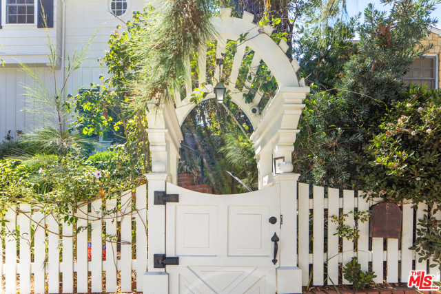 4 Bed Home for Sale in Los Angeles, California