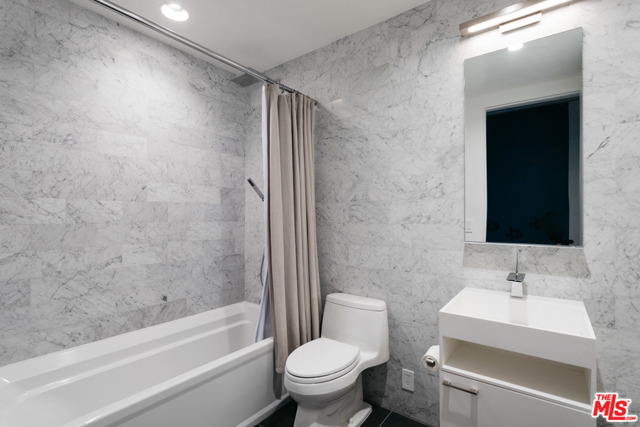 3 Bed Home for Sale in Los Angeles, California