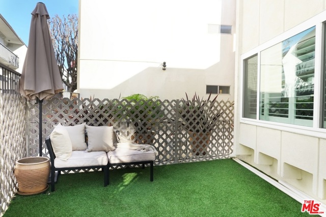 2 Bed Home for Sale in Culver City, California