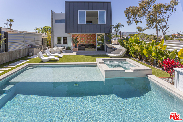 1027 AVENUE A, Redondo Beach, California 90277, 4 Bedrooms Bedrooms, ,5 BathroomsBathrooms,Residential,Sold,AVENUE A,20576054