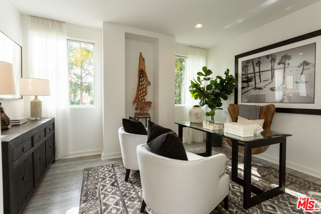 6 Bed Home for Sale in Santa Monica, California