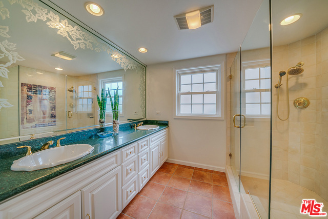 30945 RUE VALOIS, Rancho Palos Verdes, California 90275, 4 Bedrooms Bedrooms, ,3 BathroomsBathrooms,Residential,Sold,RUE VALOIS,20539622