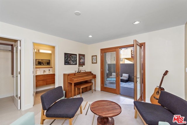 3 Bed Home for Sale in Playa del Rey, California