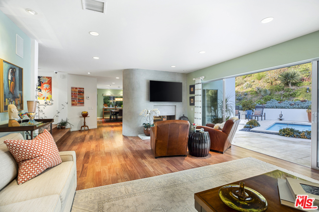 5 Bed Home for Sale in Beverly Hills, California