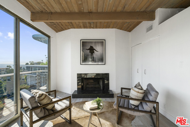2 Bed Home for Sale in Los Angeles, California