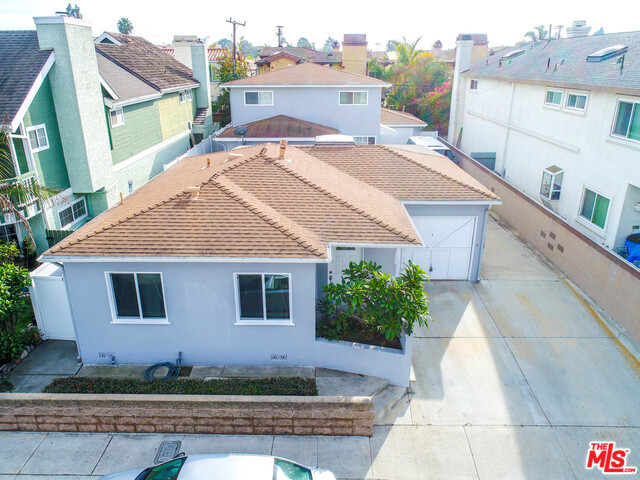 2208 MANHATTAN BEACH, Redondo Beach, California 90278, ,Residential Income,Sold,MANHATTAN BEACH,18304590