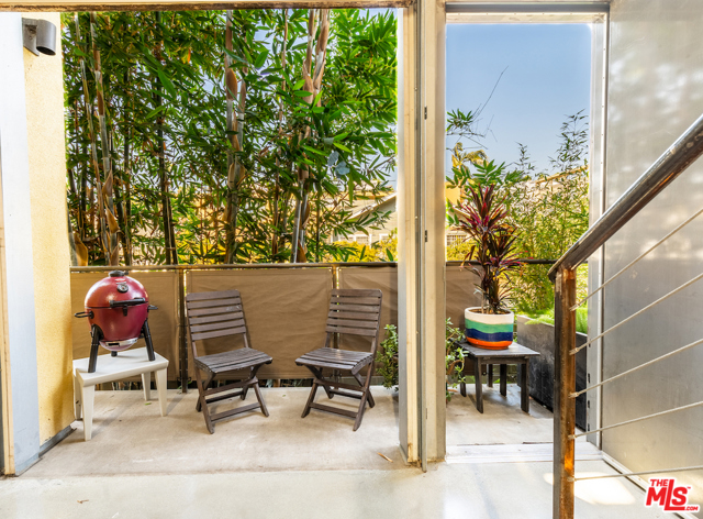 1 Bed Home for Sale in Los Angeles, California