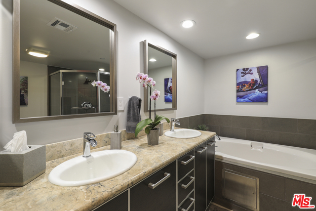 3 Bed Home for Sale in Los Angeles, California