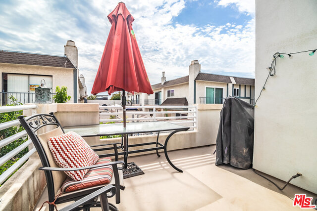 209 JUANITA Avenue, Redondo Beach, California 90277, 3 Bedrooms Bedrooms, ,2 BathroomsBathrooms,Residential,Sold,JUANITA,18363116