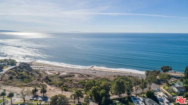 2 Bed Home for Sale in Pacific Palisades, California