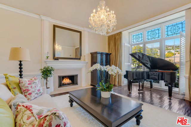 6 Bed Home for Sale in Pacific Palisades, California