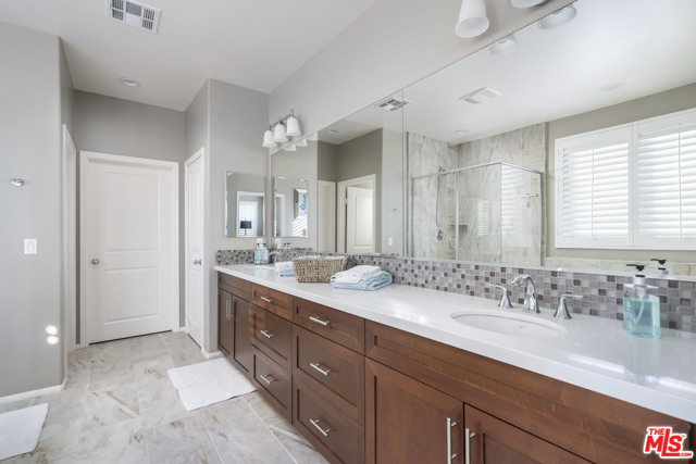 4 Bed Home for Sale in Lake Balboa, California