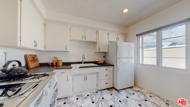 2 Bed Home for Sale in Los Angeles, California
