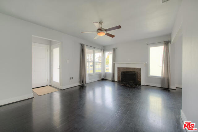 2 Bed Home for Sale in Lake Balboa, California