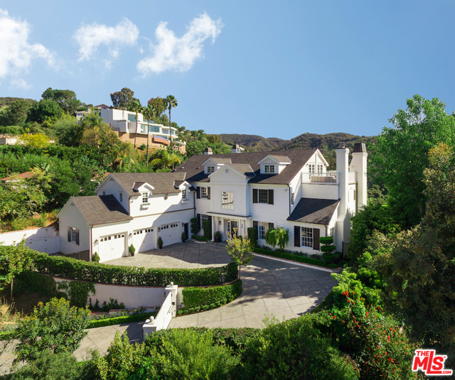 Photo of 1304 MARINETTE Road, Pacific Palisades, CA 90272