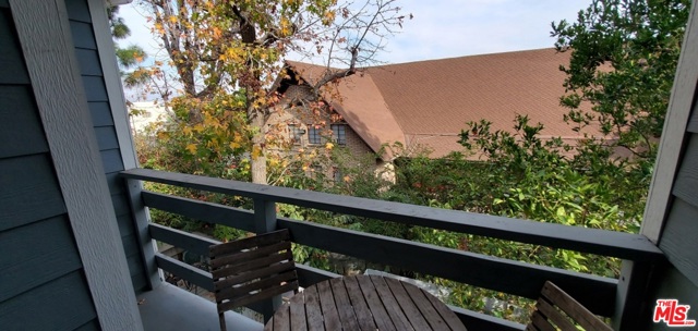 2 Bed Home for Sale in Van Nuys, California
