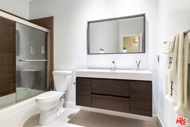 3 Bed Home for Sale in Los Angeles, California