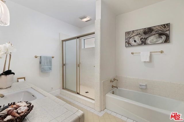 3 Bed Home for Sale in Los Angeles, California