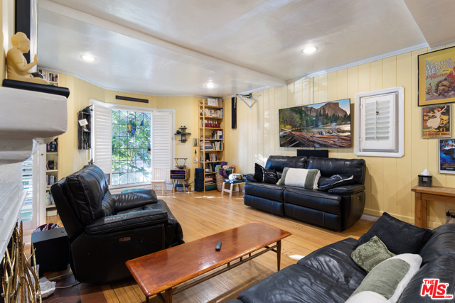  Income Home for Sale in Beverly Hills, California