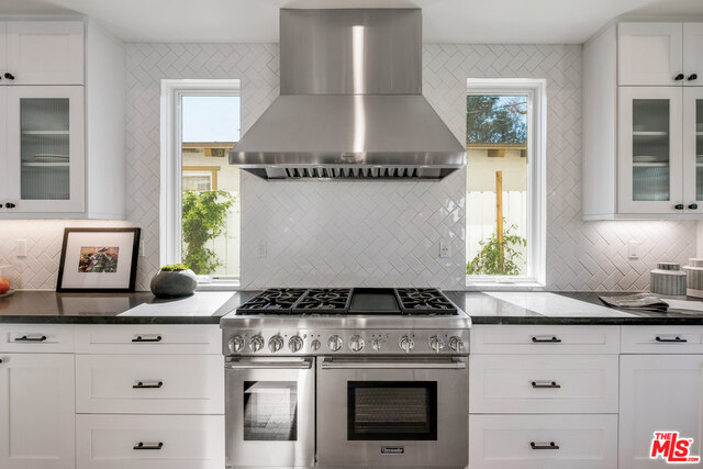 3513 ELM Avenue, Manhattan Beach, California 90266, 5 Bedrooms Bedrooms, ,4 BathroomsBathrooms,Residential,Sold,ELM,19437290