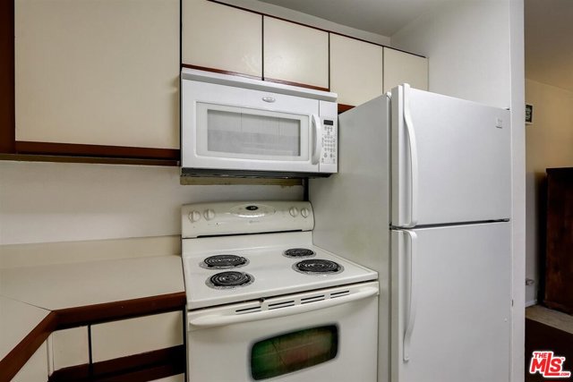 1 Bed Home for Sale in Los Angeles, California