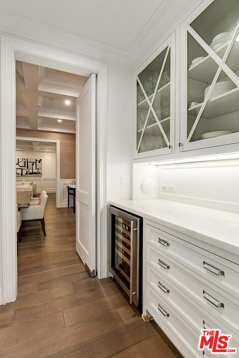 5 Bed Home for Sale in Los Angeles, California