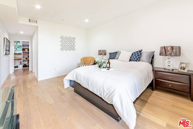 3 Bed Home for Sale in Los Angeles, California