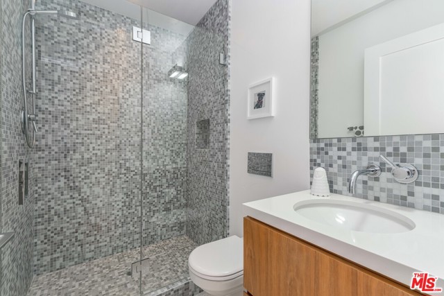 3 Bed Home for Sale in Los Angeles, California