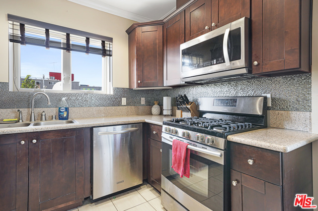 2 Bed Home for Sale in Los Angeles, California