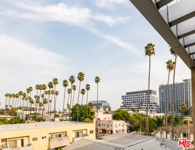 1 Bed Home for Sale in Los Angeles, California