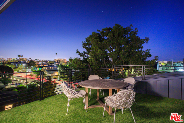 3 Bed Home for Sale in Venice, California