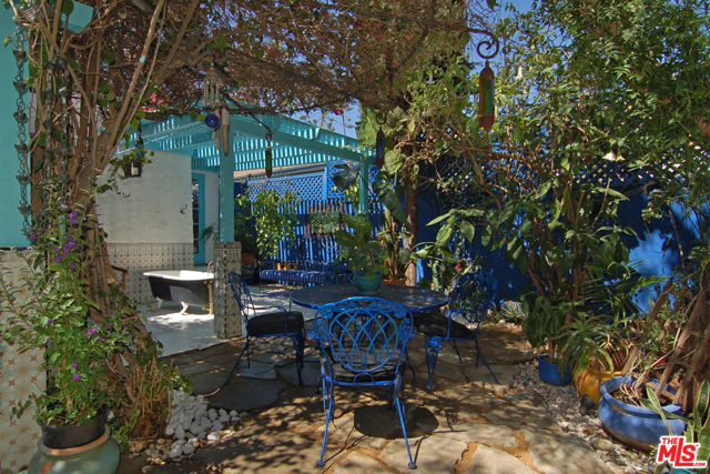 2 Bed Home for Sale in Los Angeles, California