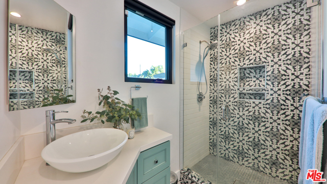 4 Bed Home for Sale in Encino, California