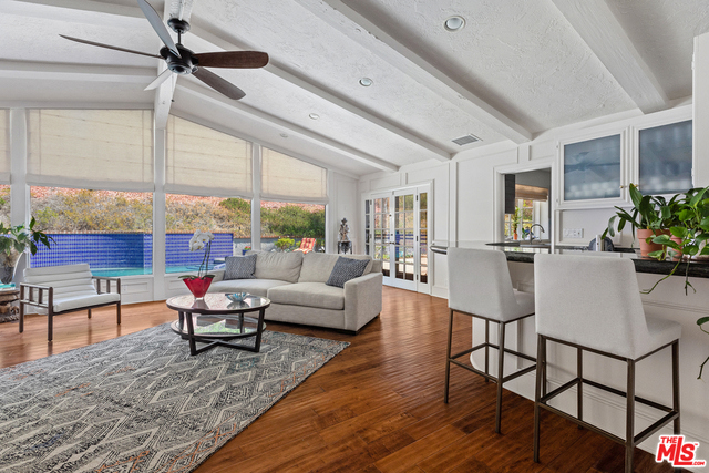 5 Bed Home for Sale in Encino, California